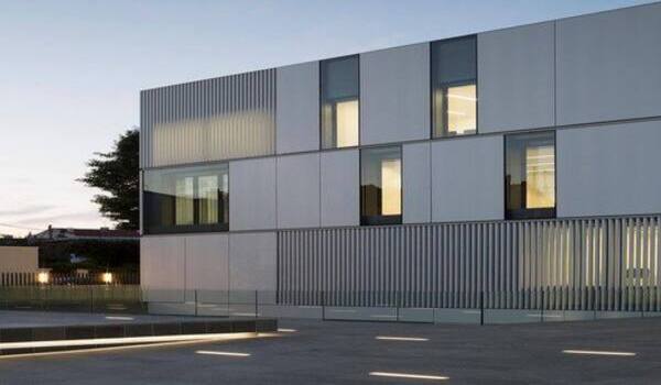 Aluminum Cladding on Building Facade