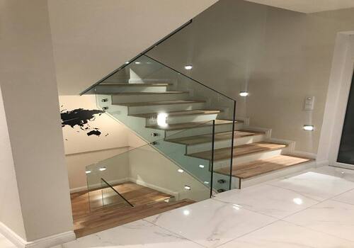 Aluminum Hand Rail on Staircase